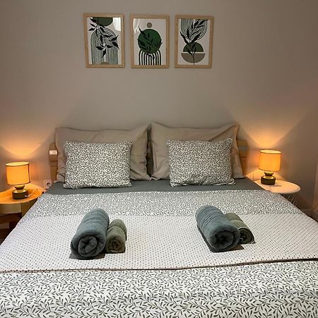 Larix Apartman Budapest Bagian luar foto