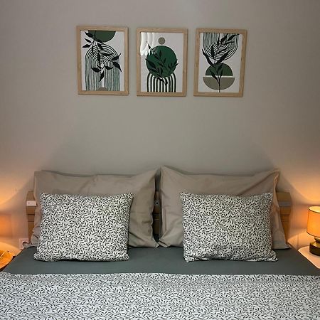 Larix Apartman Budapest Bagian luar foto
