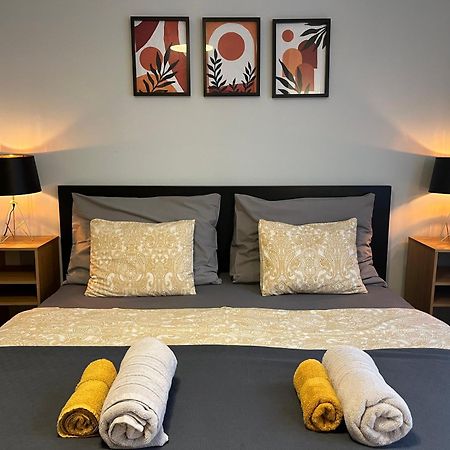 Larix Apartman Budapest Bagian luar foto