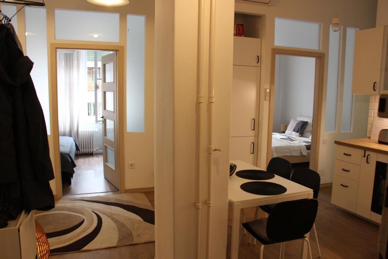 Larix Apartman Budapest Bagian luar foto