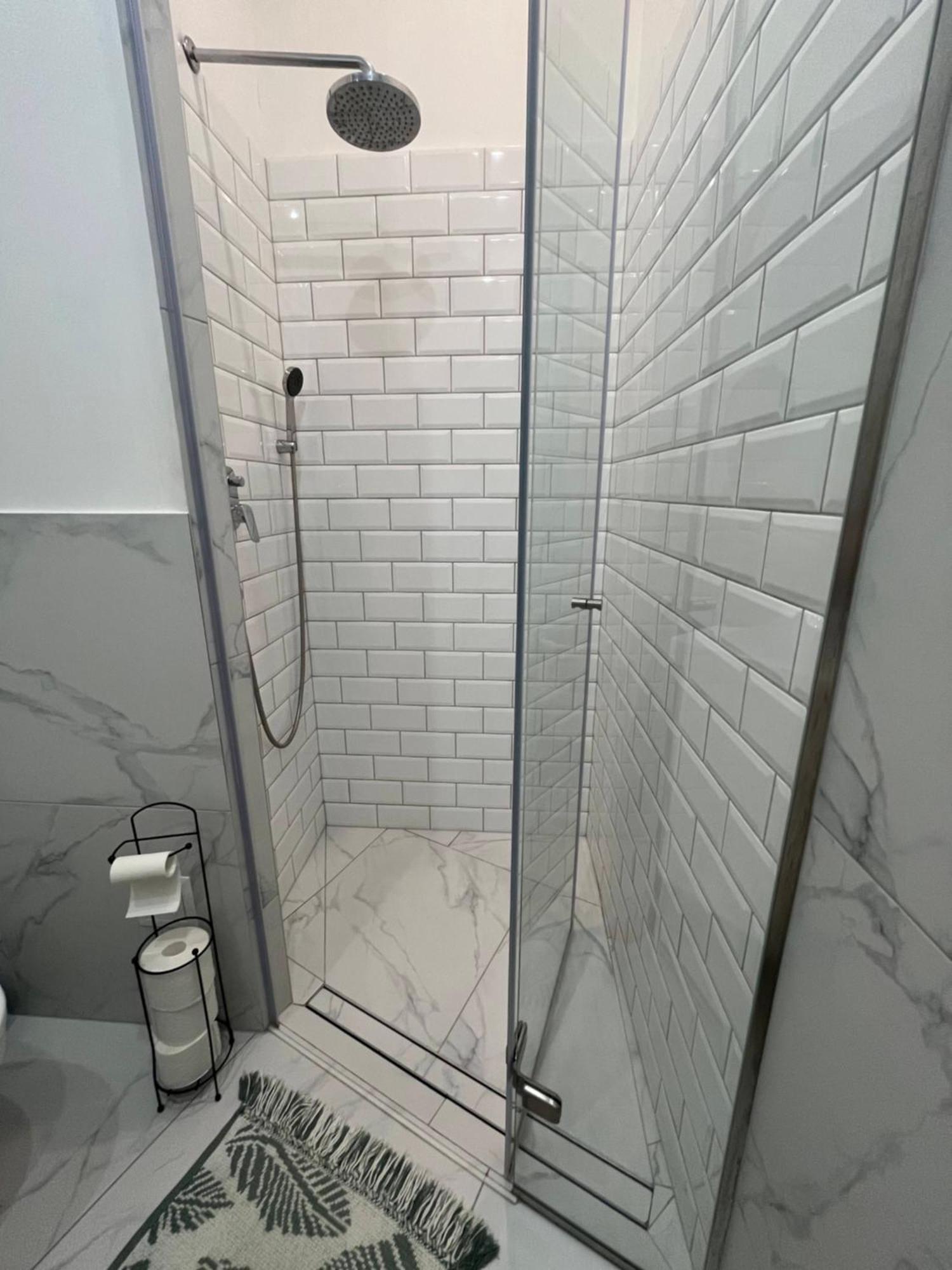 Larix Apartman Budapest Bagian luar foto